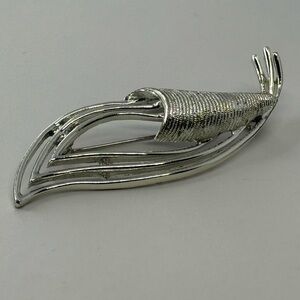 Vtg Sarah Coventry  Brooch